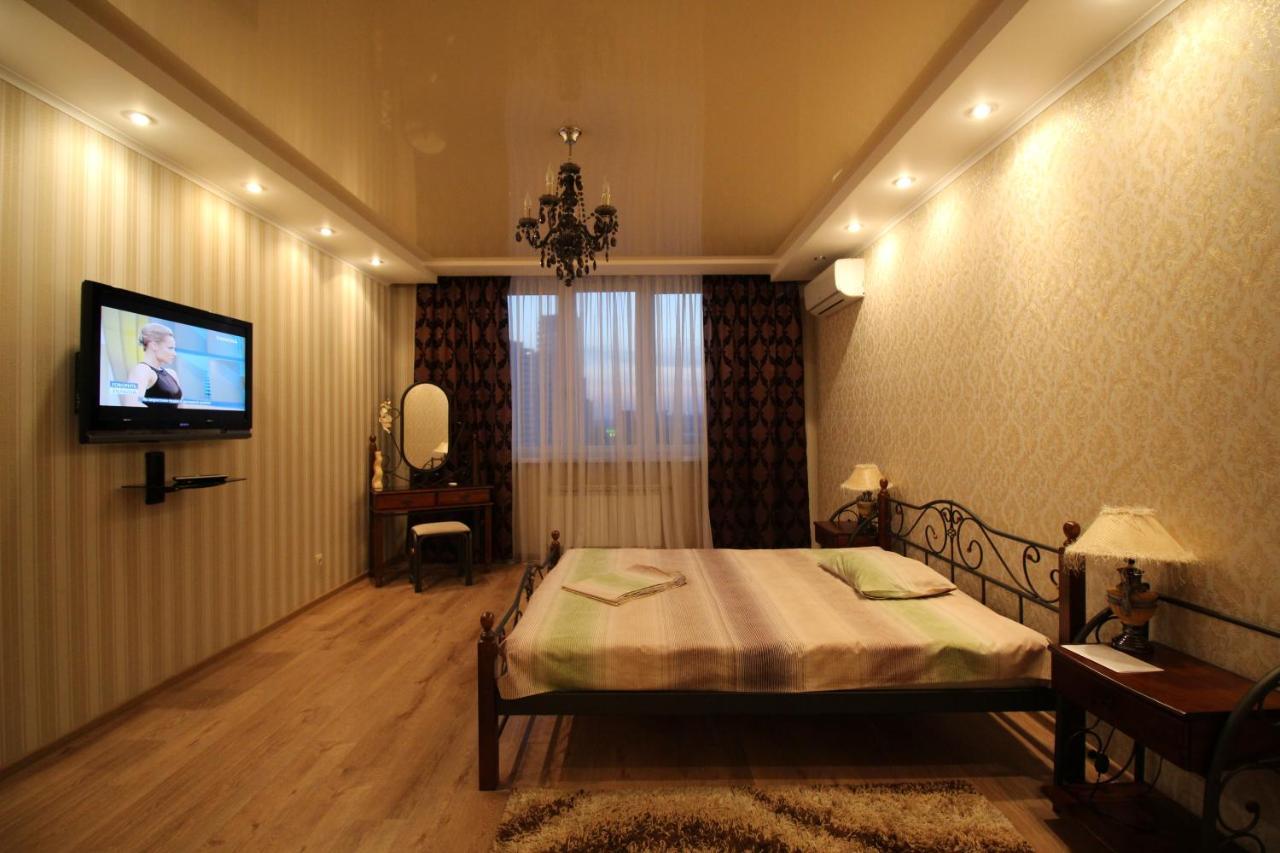 Panoramic View Lux Apartment On Metro Osokorky 키예프 외부 사진