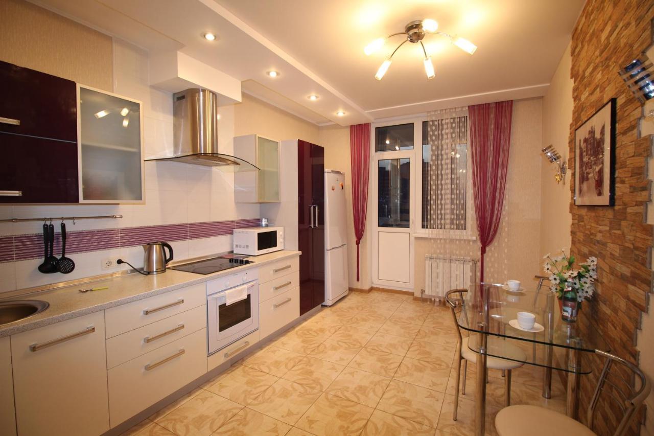 Panoramic View Lux Apartment On Metro Osokorky 키예프 외부 사진