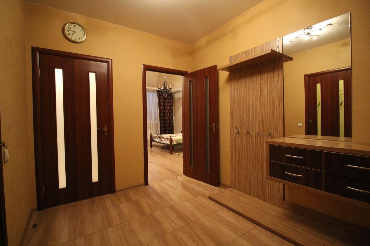 Panoramic View Lux Apartment On Metro Osokorky 키예프 외부 사진