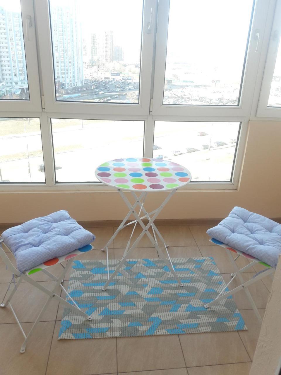 Panoramic View Lux Apartment On Metro Osokorky 키예프 외부 사진